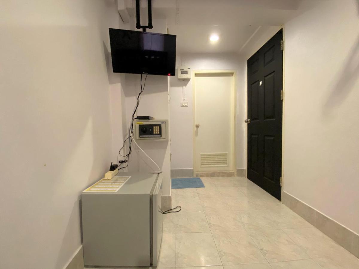Som Guesthouse Patong Exterior foto